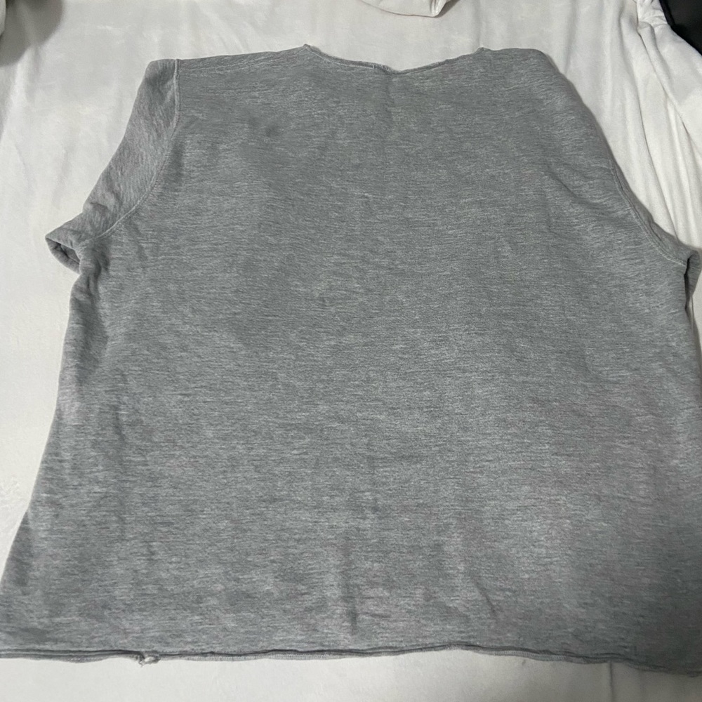 Grey Champion pullover - Picture 2 of 3